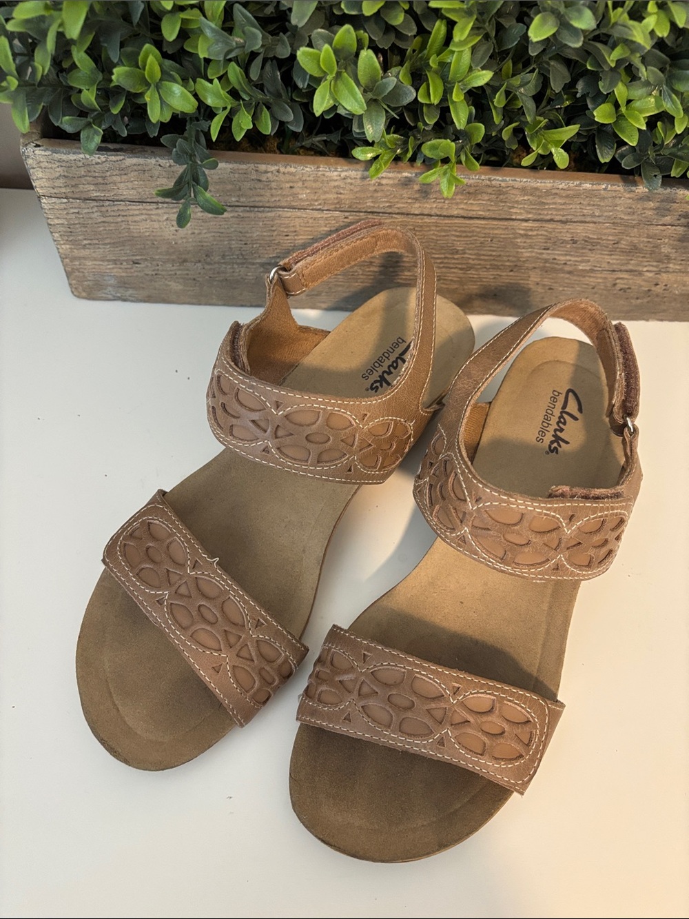 Clarks Women's Velcro adjustable Leather Sandals